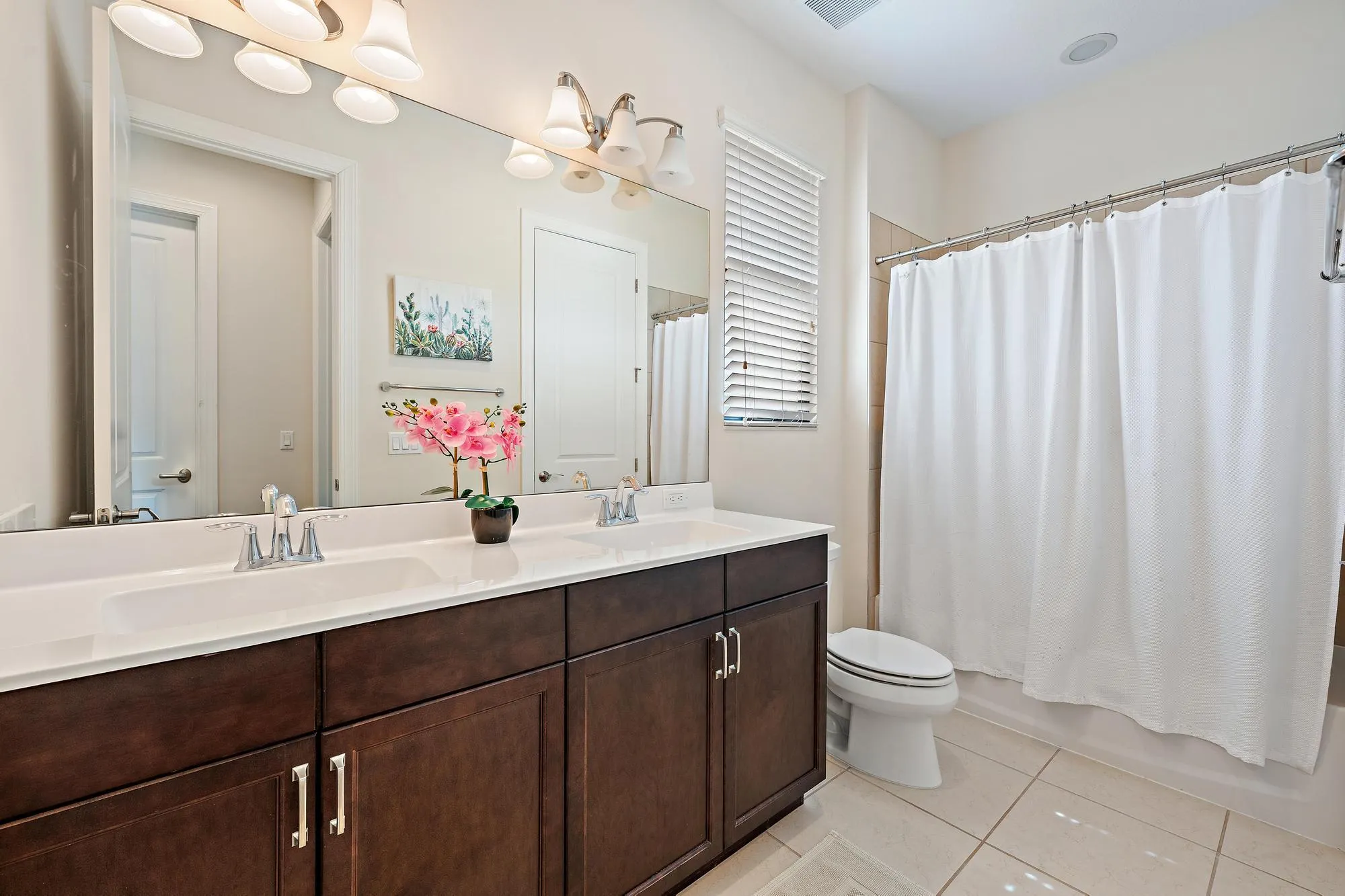 8023 Hobbes Wy-30