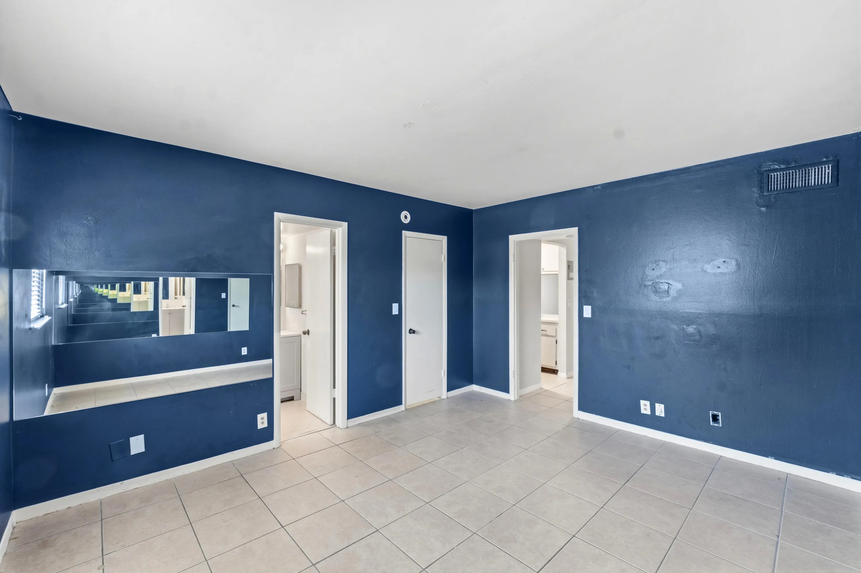 spacious bedroom