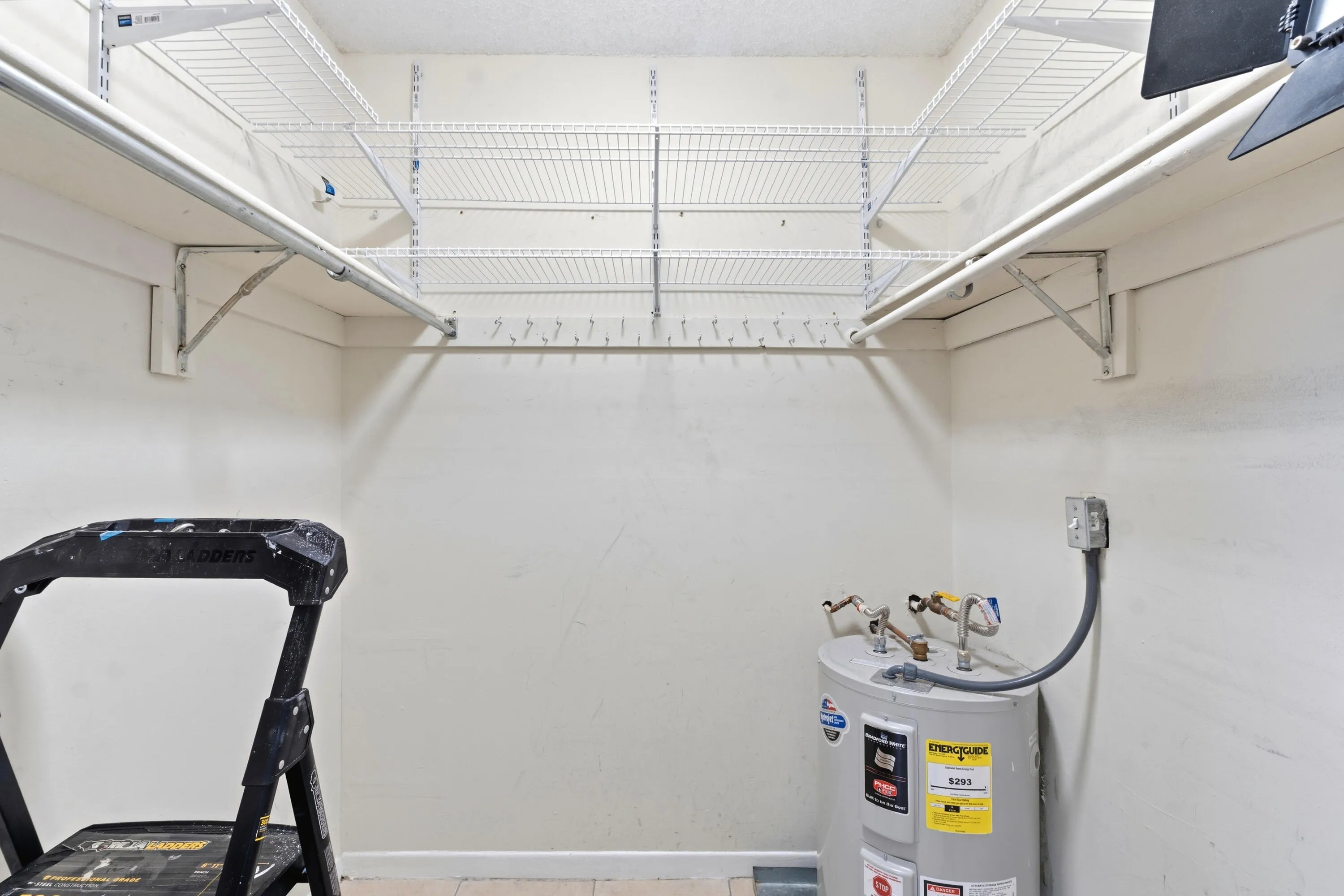 walk-in closet