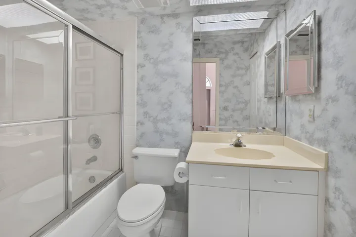 GUEST BATH