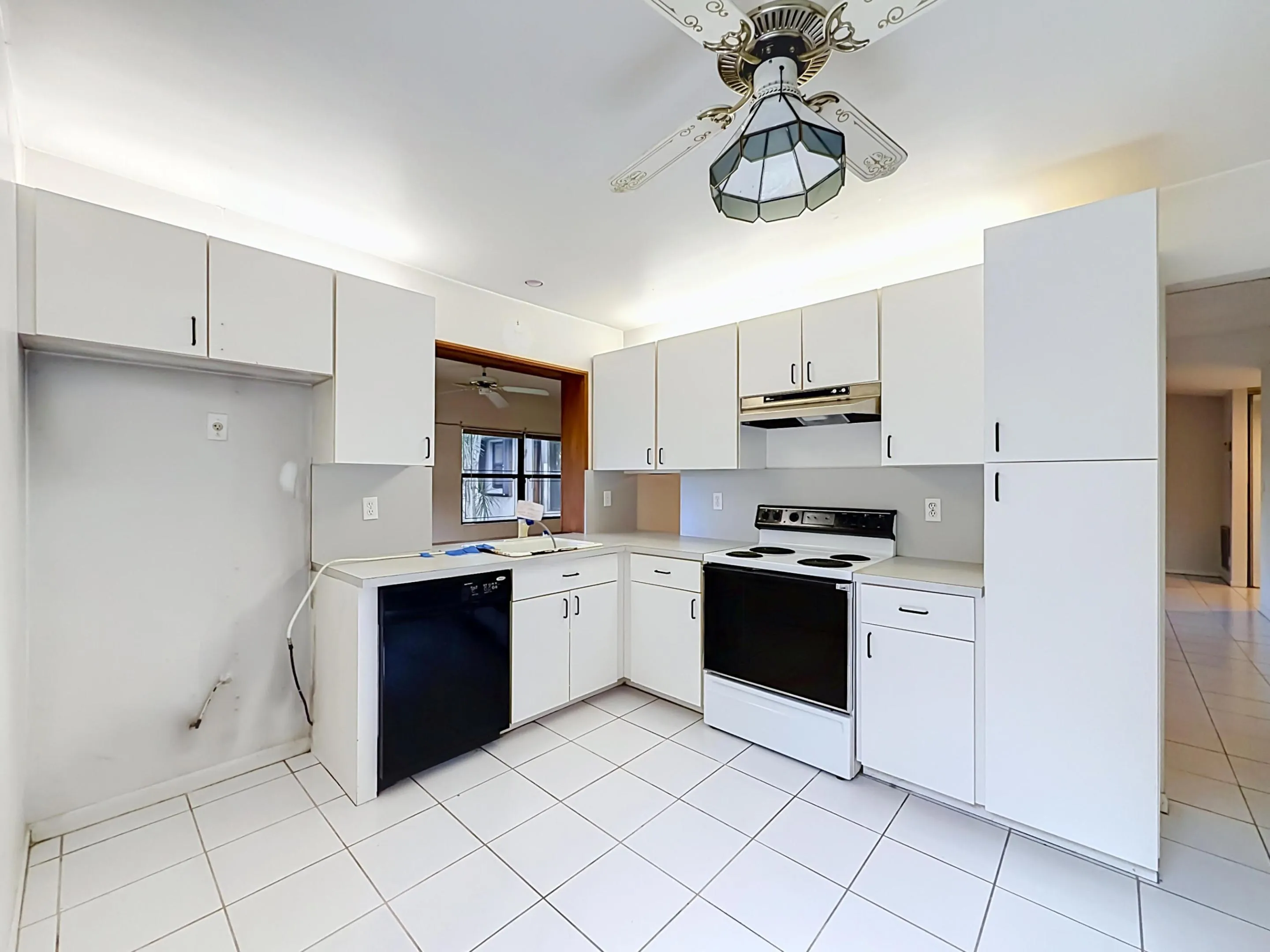 2208 Seagrape Circle-40