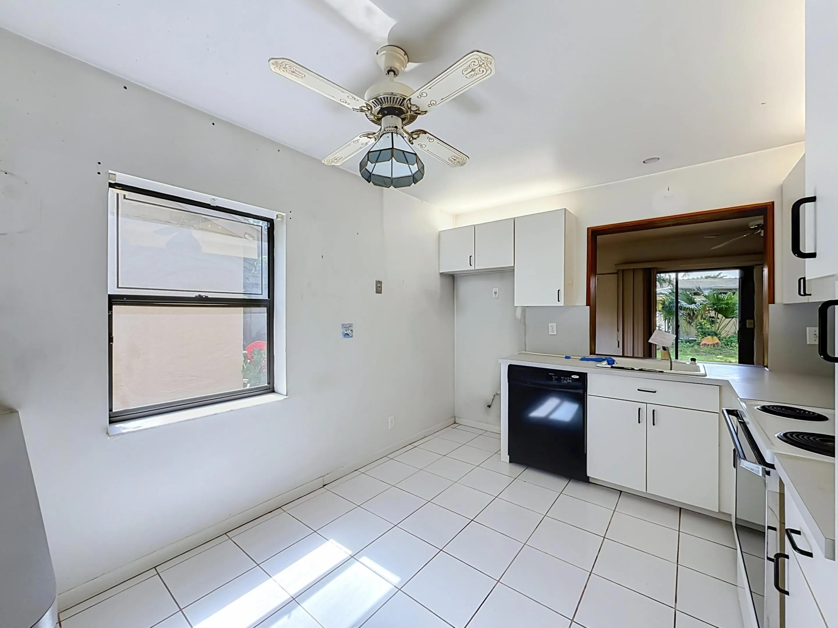 2208 Seagrape Circle-39