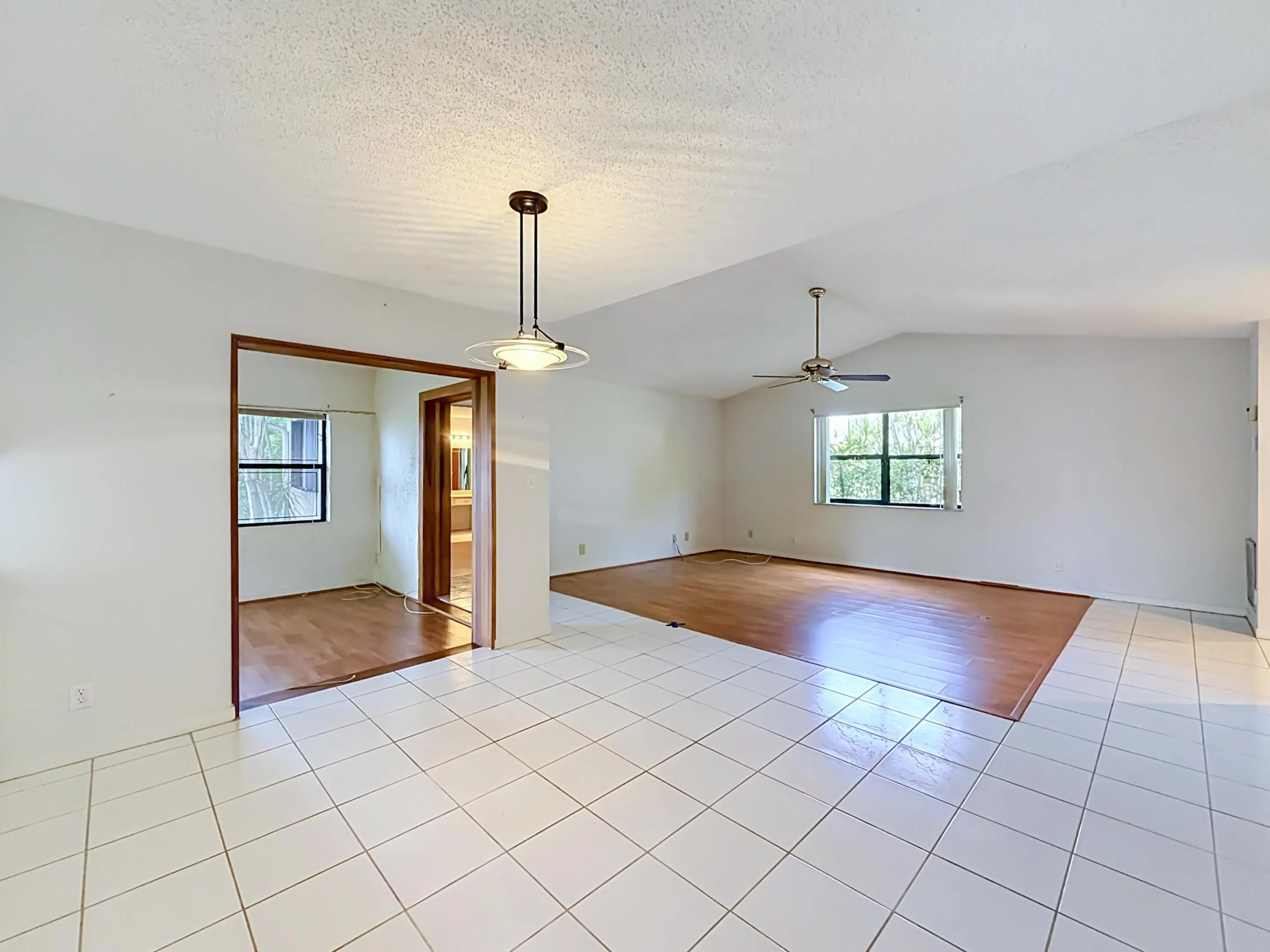 2208 Seagrape Circle-36