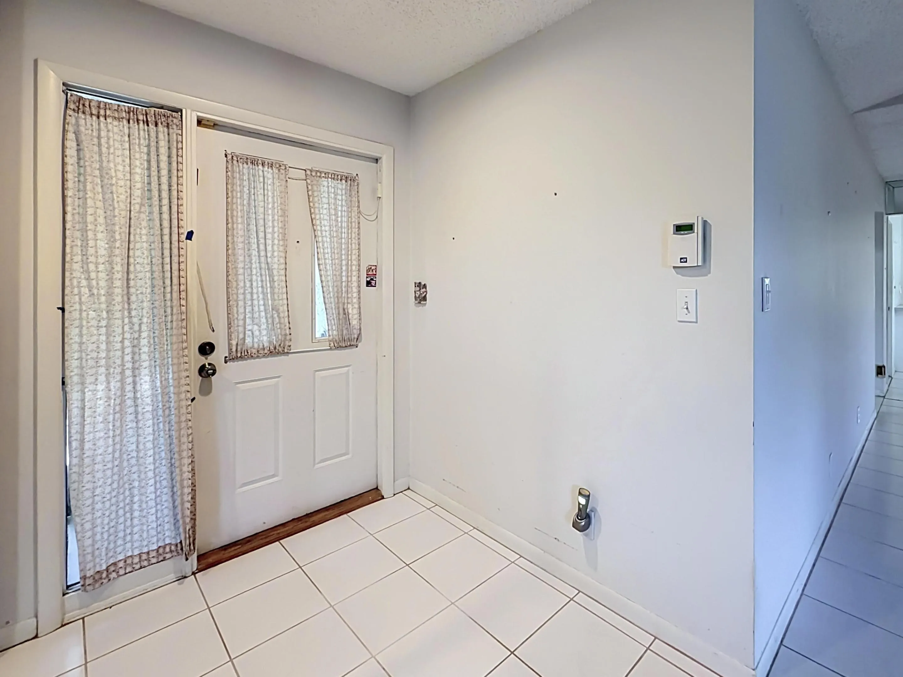 2208 Seagrape Circle-20