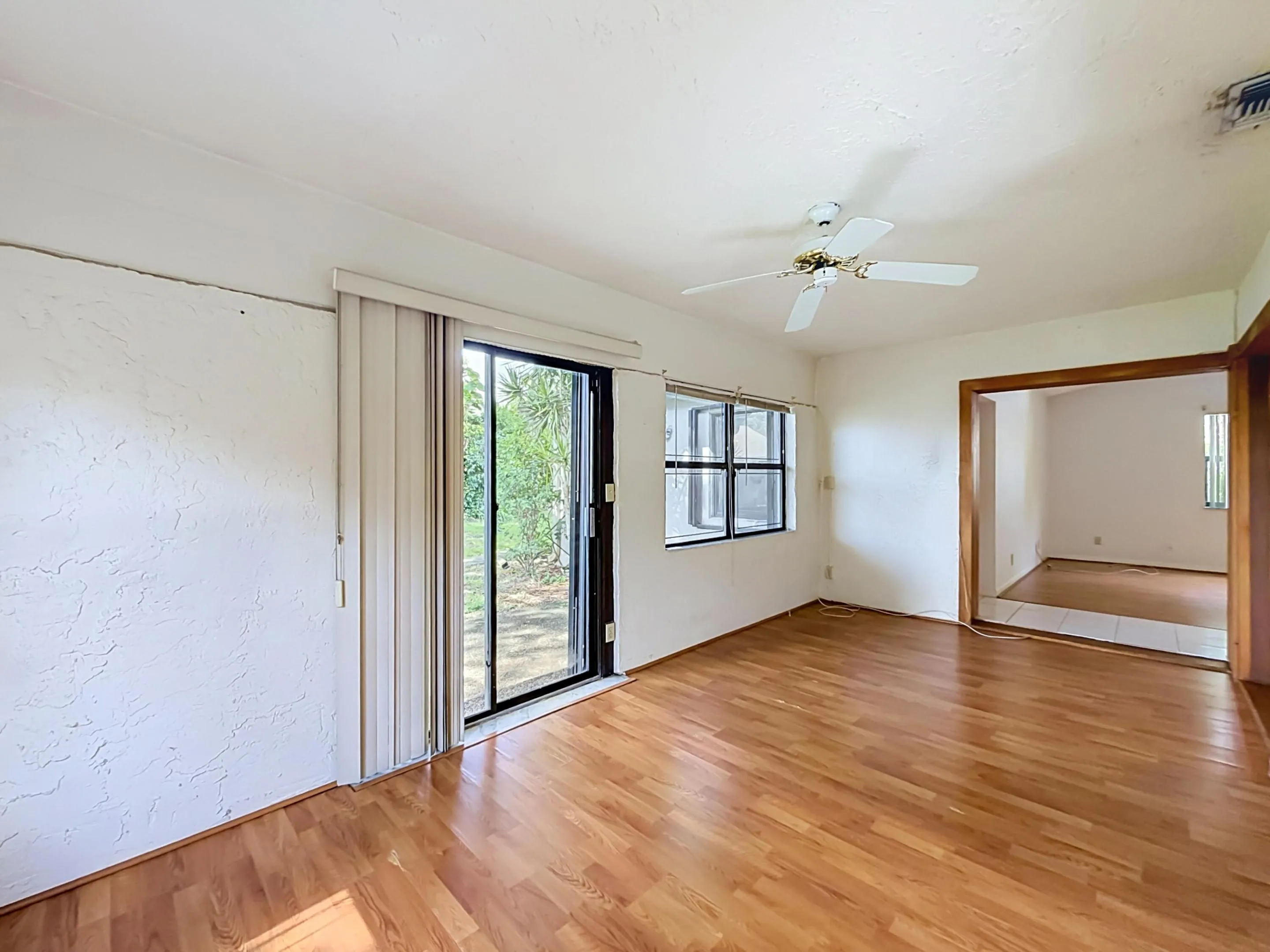 2208 Seagrape Circle-32