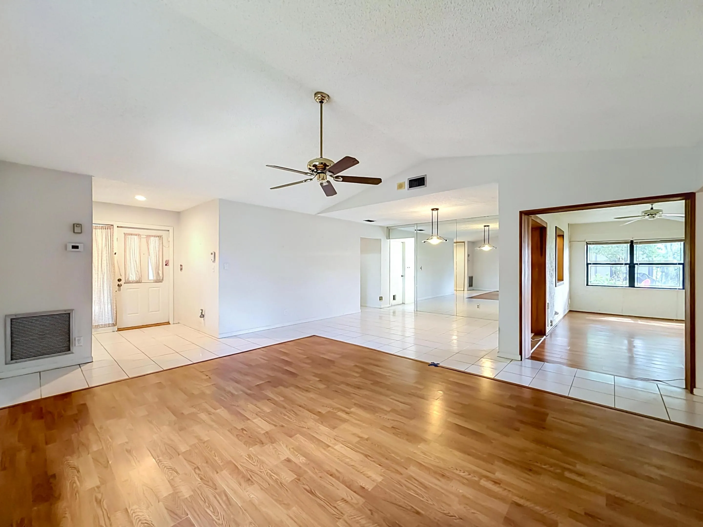 2208 Seagrape Circle-24