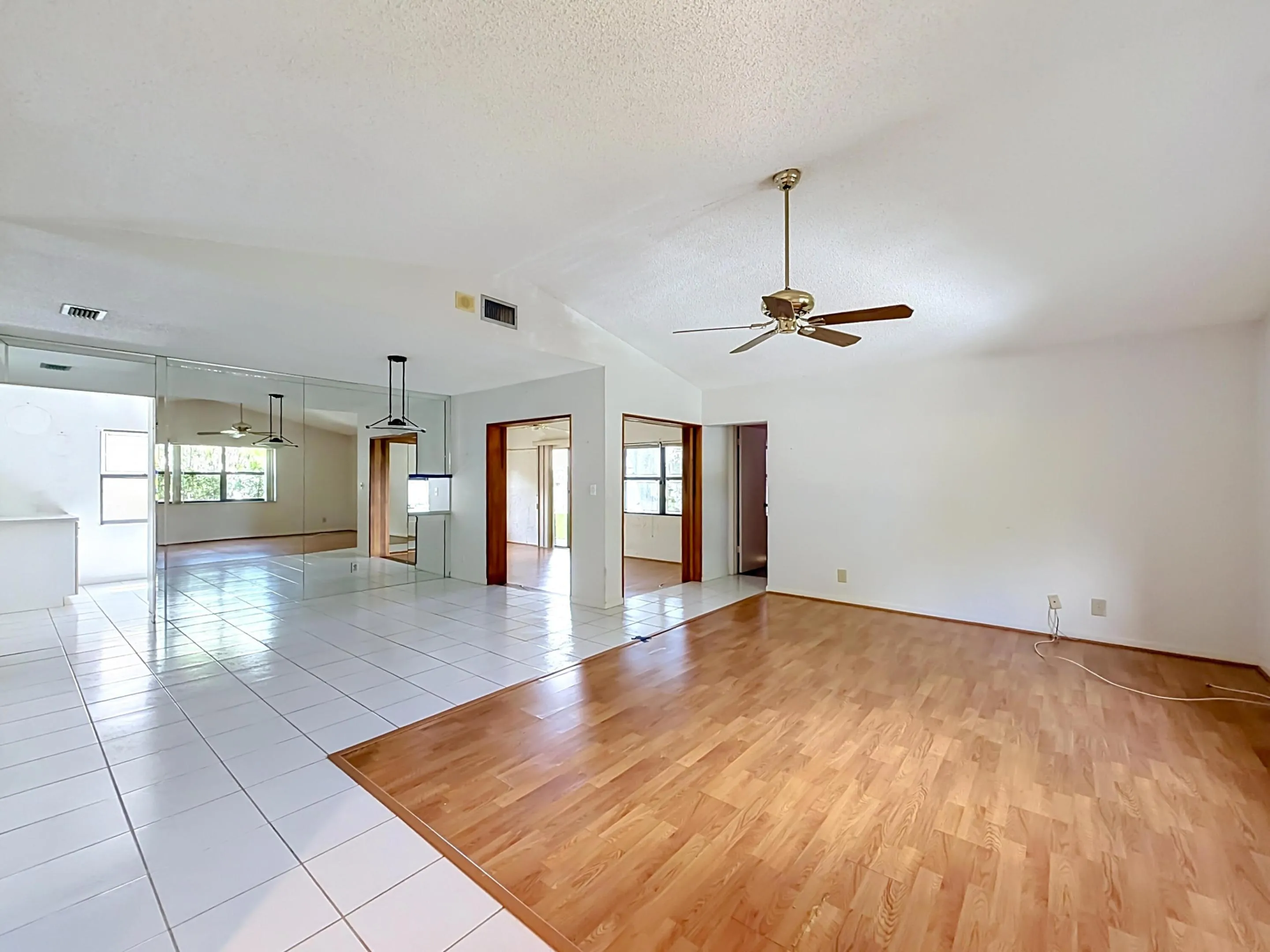 2208 Seagrape Circle-23