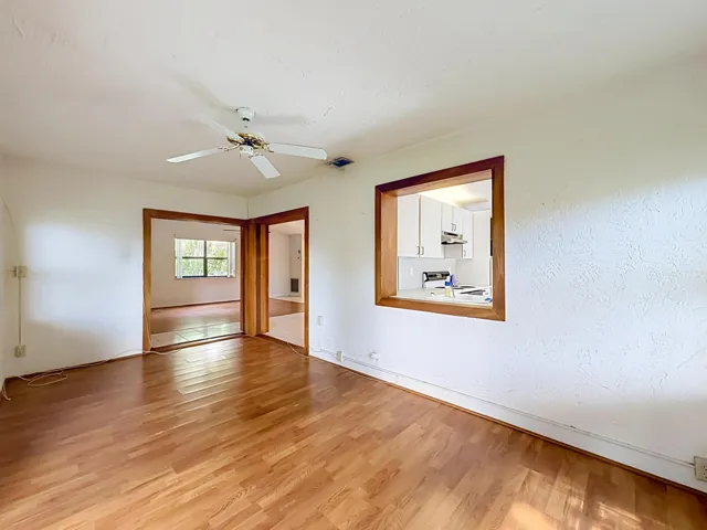 2208 Seagrape Circle-31
