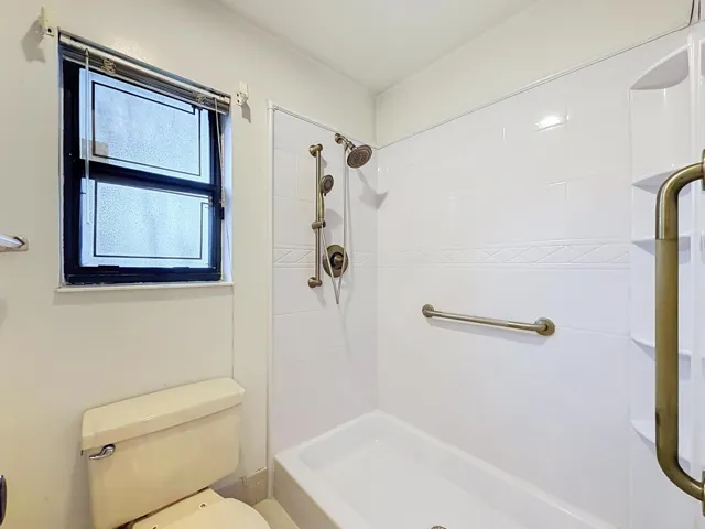 2208 Seagrape Circle-64