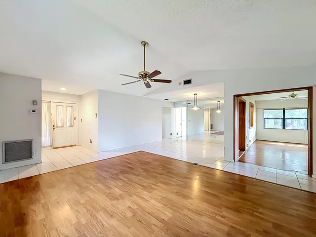 2208 Seagrape Circle-24