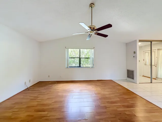 2208 Seagrape Circle-26