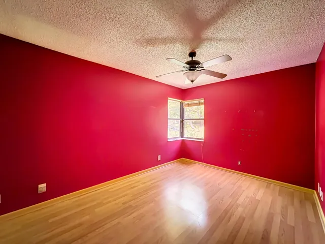 2208 Seagrape Circle-47