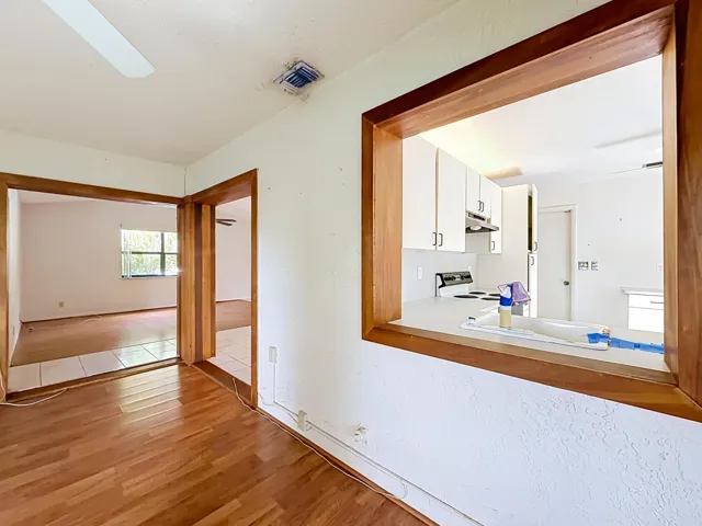 2208 Seagrape Circle-33