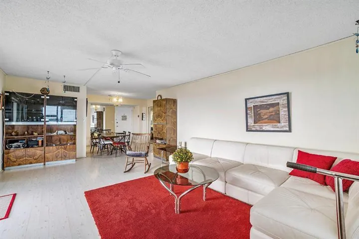 Living/Dinning Room