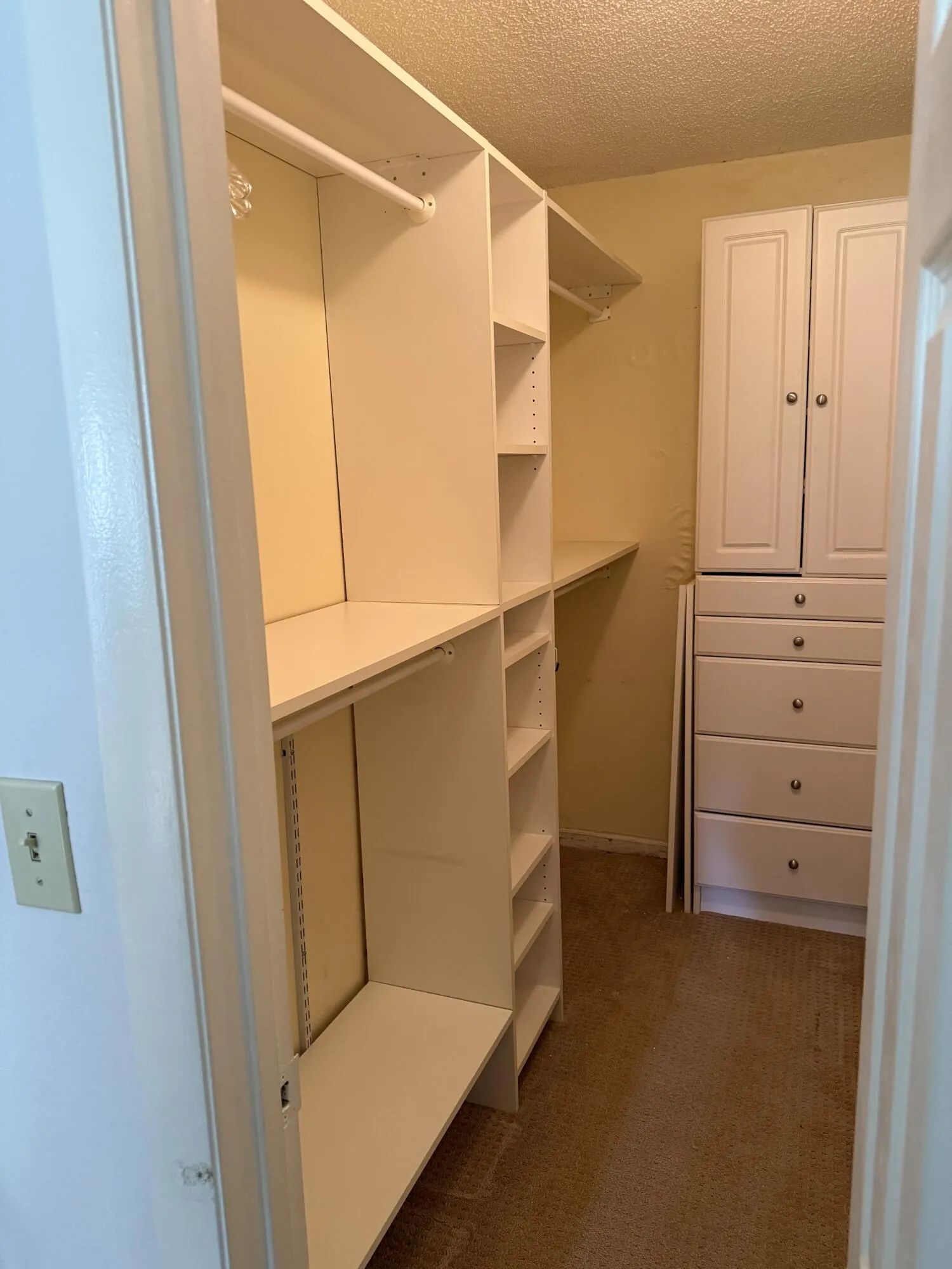 Walk in closet