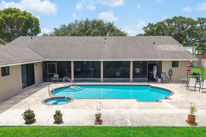 60-10349 SW 49th Manor_060