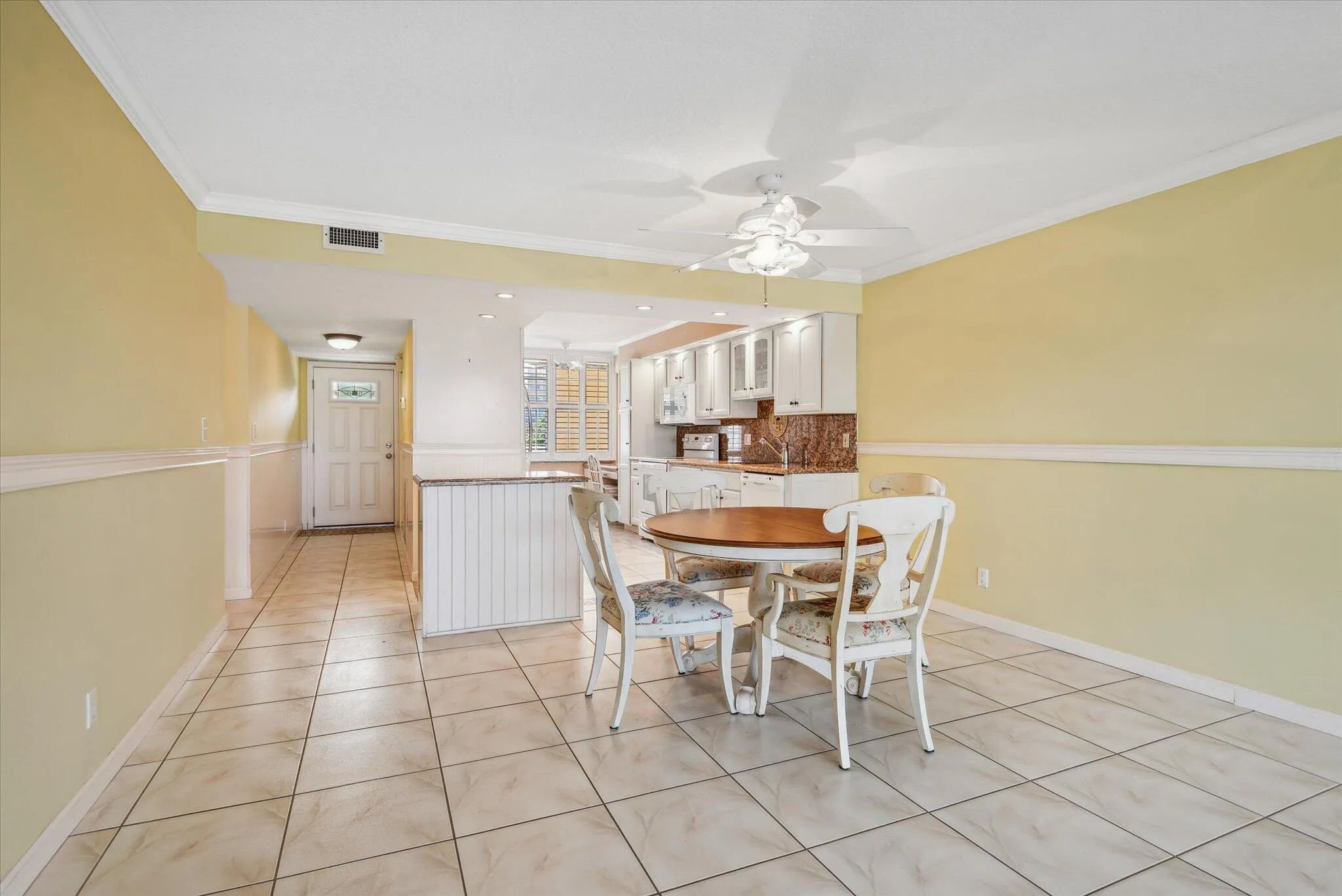 04-Kucharska-985 SE 19th Ave #303-4