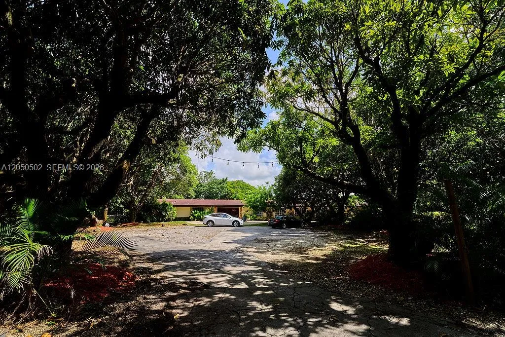 Property photo 35
