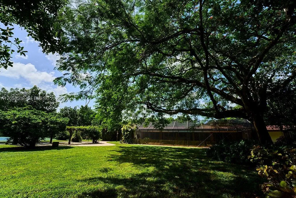 Property photo 25