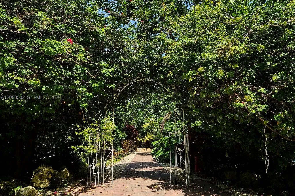 Property photo 33