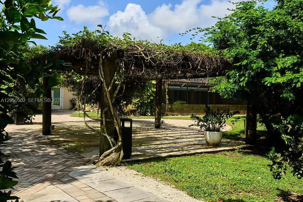 Property photo 23