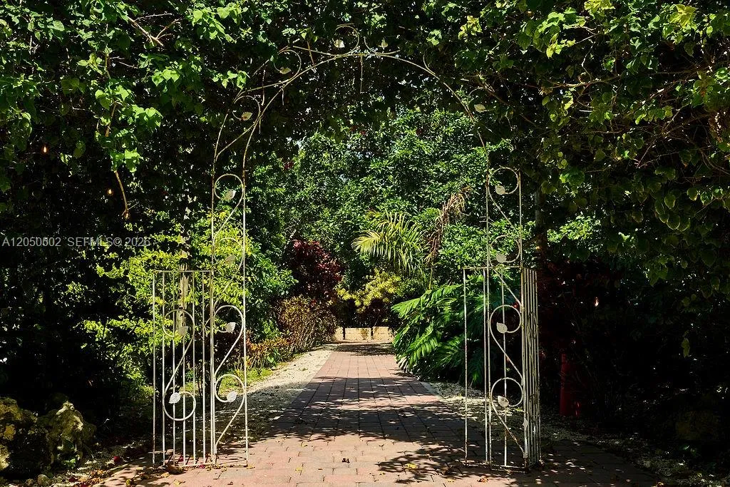 Property photo 32