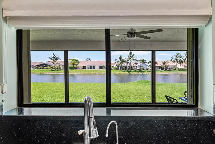 018-9295SunPointeDrive-BoyntonBeach-FL-3