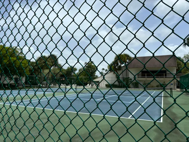 Well maintained by community Courts