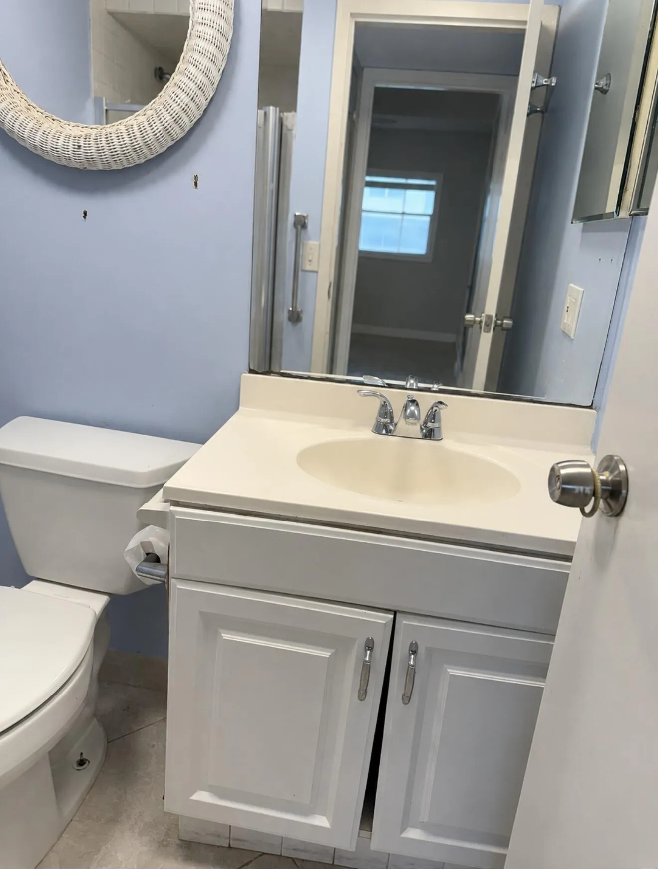 Bathroom/shower