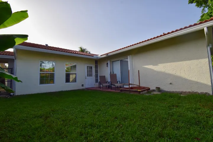 Lots of green space. Good privacy