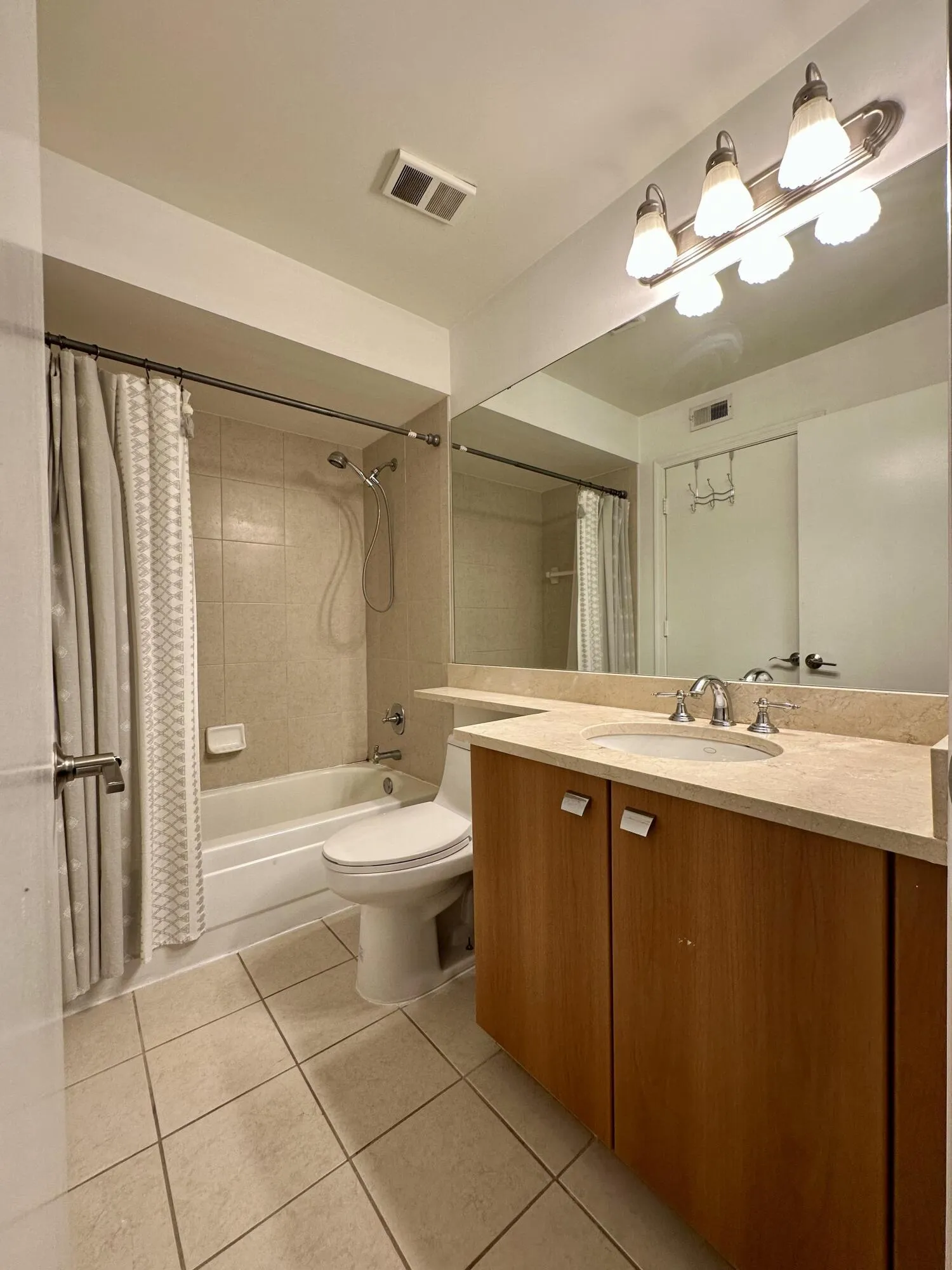 BahiaBathroom2