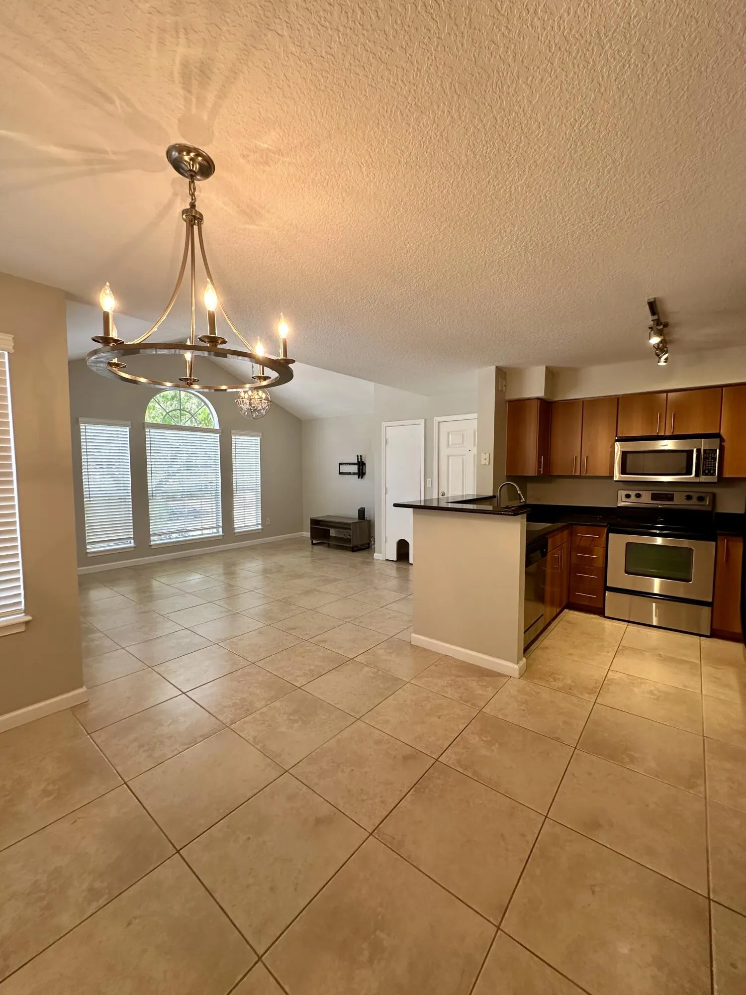 BahiaLiving-Dining-Kitchen