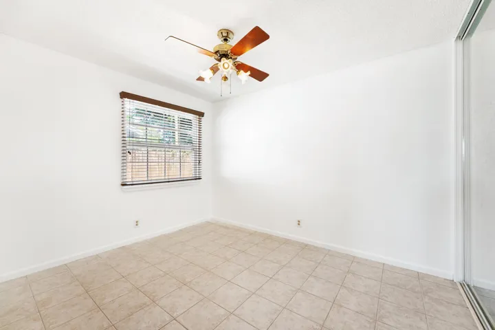 Guest bedroom 2