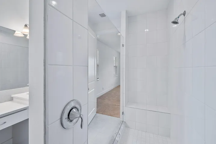 MASTER SHOWER