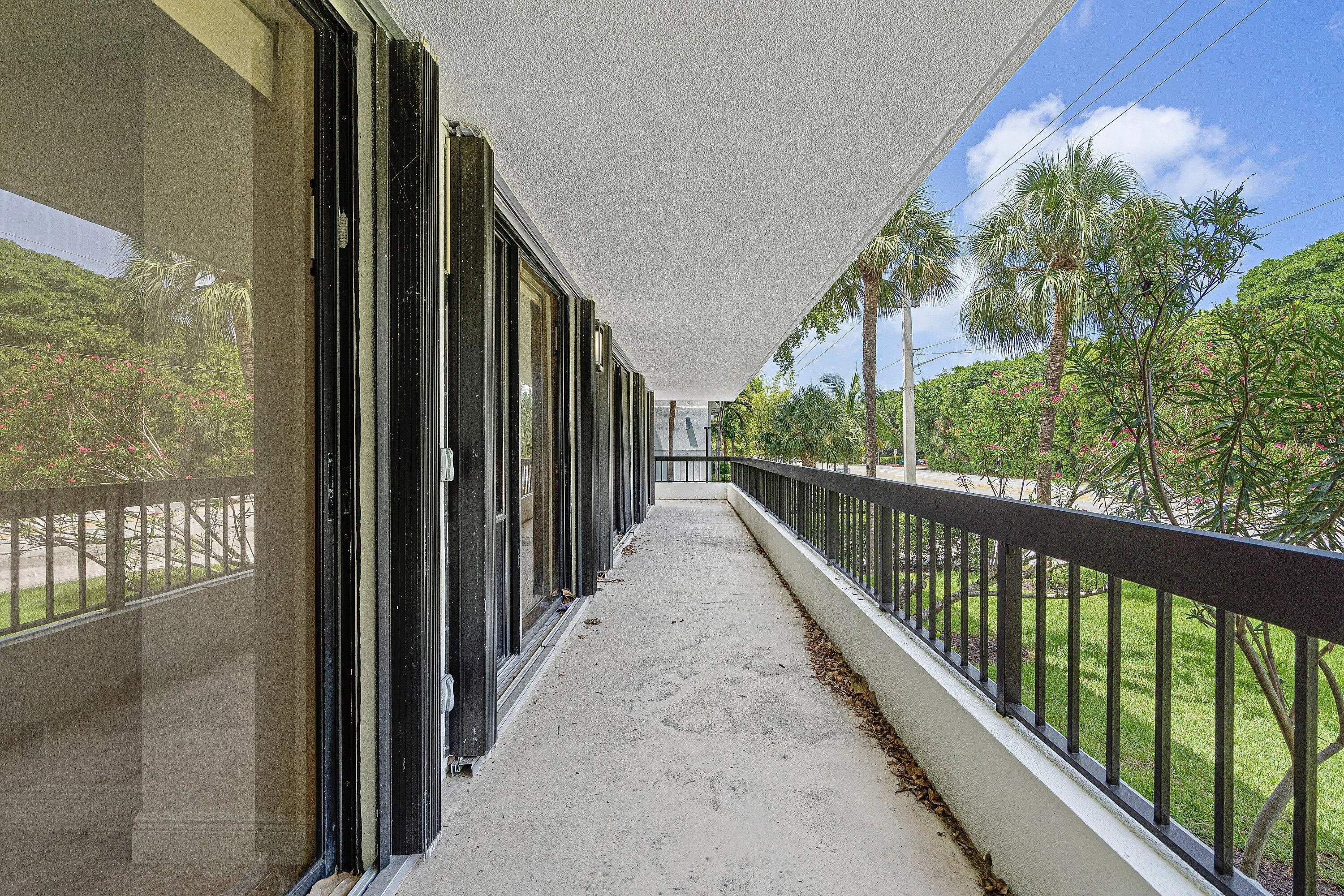025-277NorthOceanBoulevard-104-BocaRaton