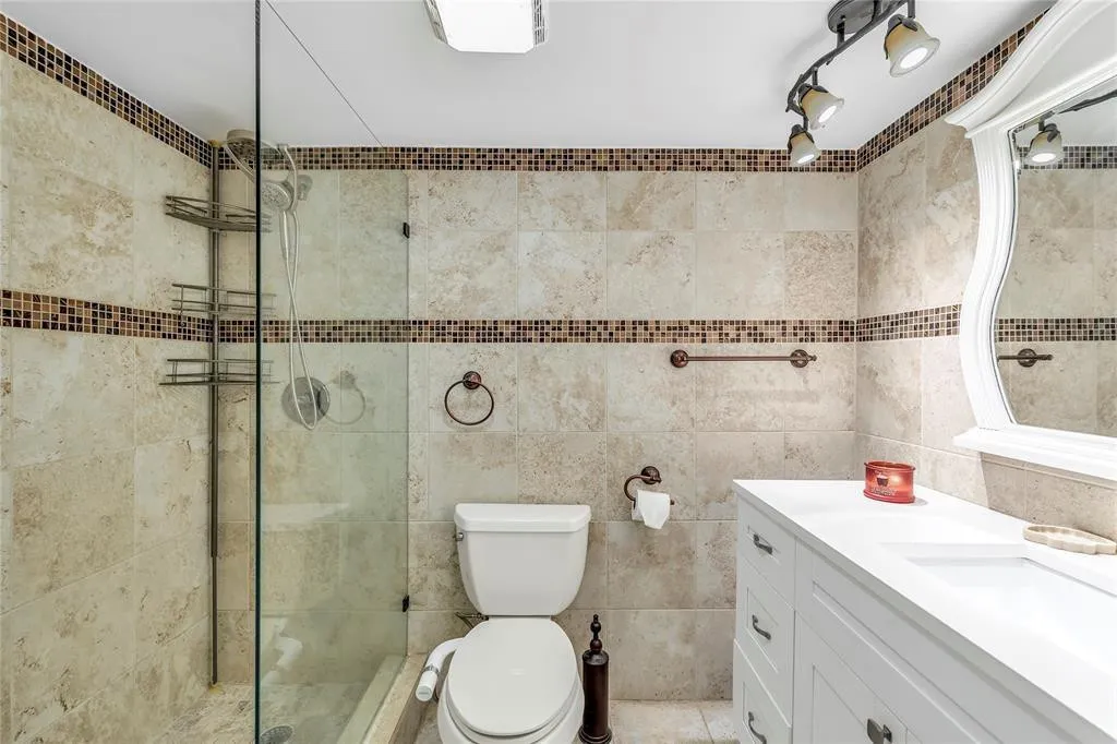 BATHROOM #2