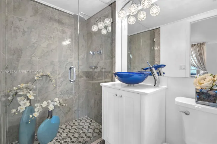 guest bath 3