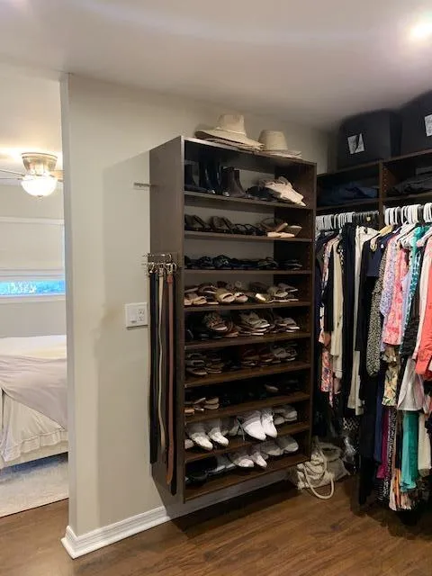 Walk in closet 3