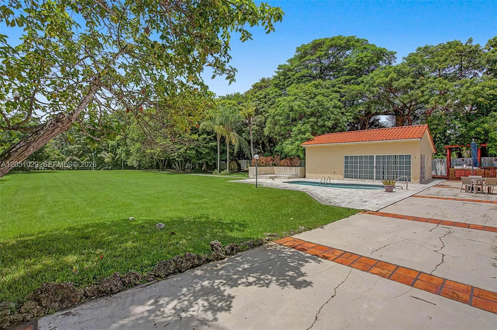 Property photo 33