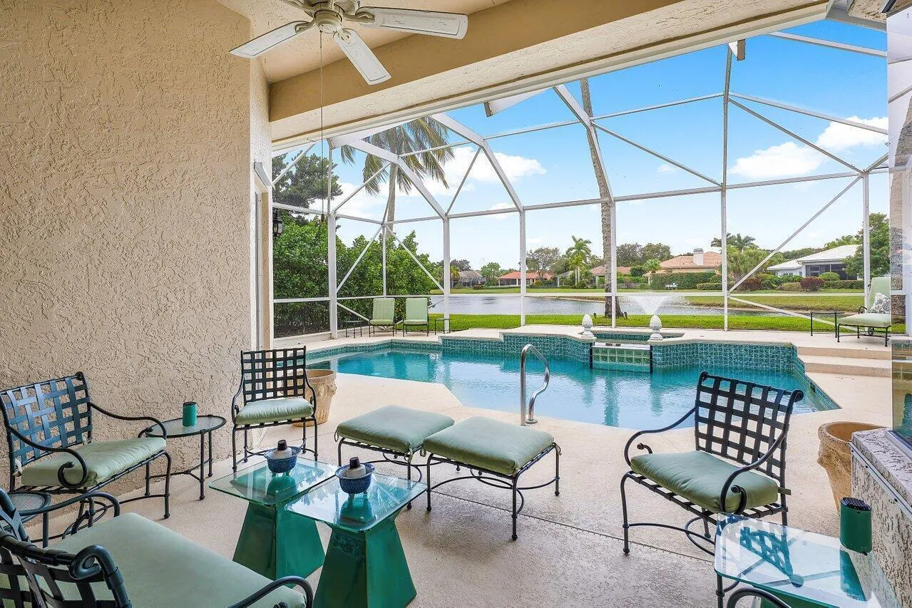 032-3BermudaLakeDrive-PalmBeachGardens-F