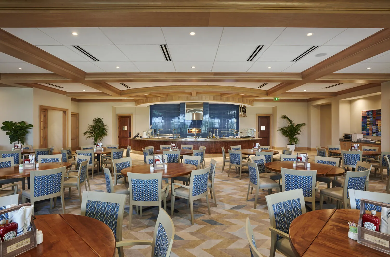 The_BallenIsles_Grille_Room