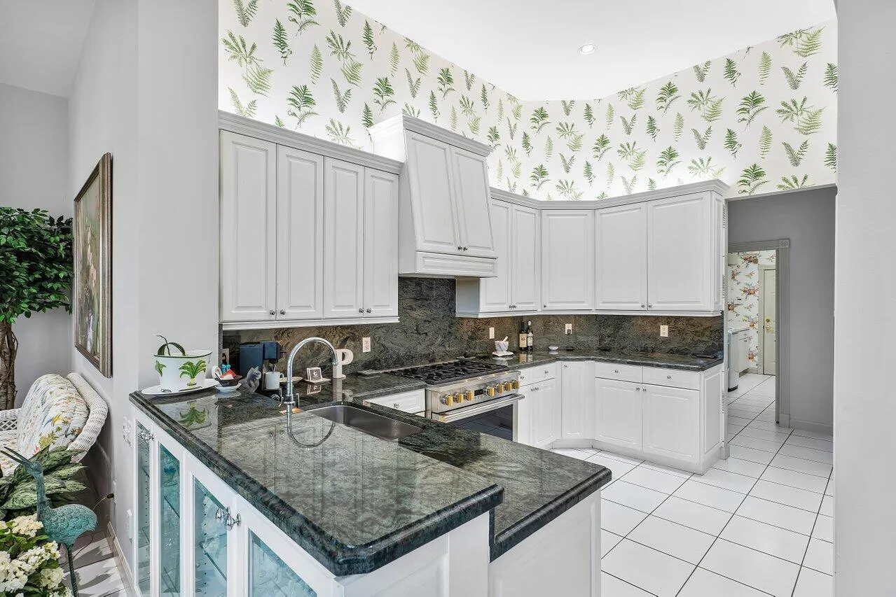010-3BermudaLakeDrive-PalmBeachGardens-F