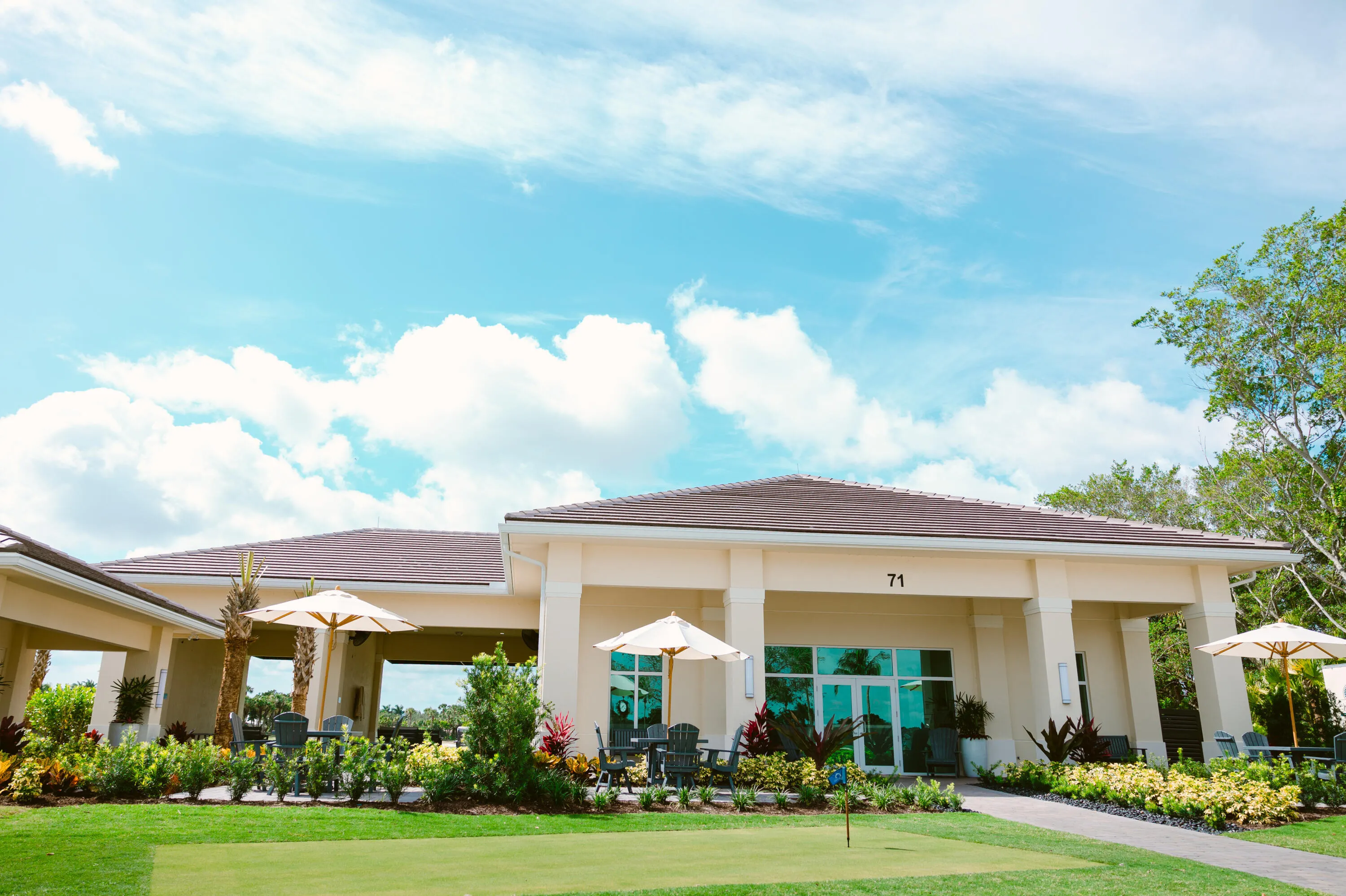 '71_Learning_Center_Exterior