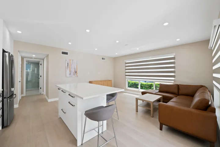 Kitchen/Living area
