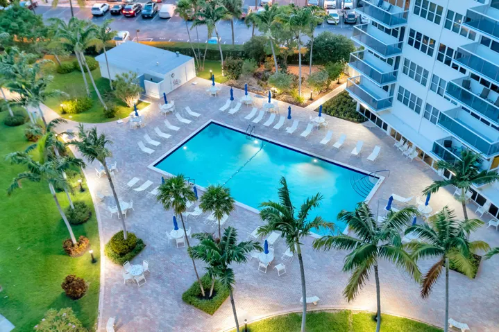 3.5 Sunset Pool