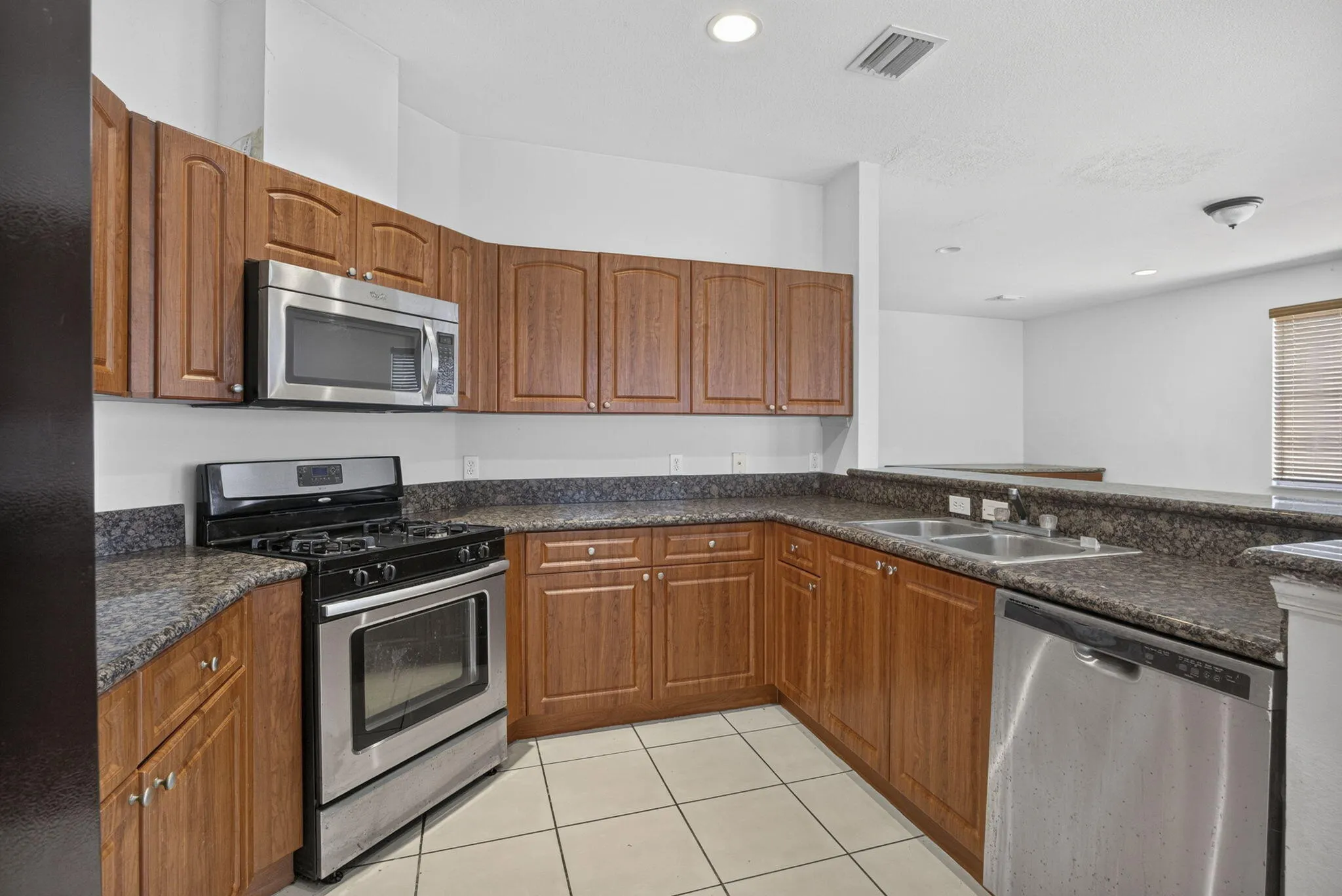 25-web-or-mls-BS1A8650