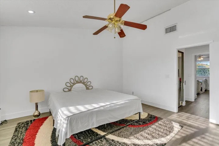 19-7357 NW 34th St-19