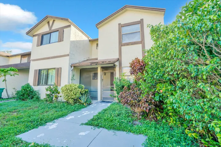 02-7357 NW 34th St-2