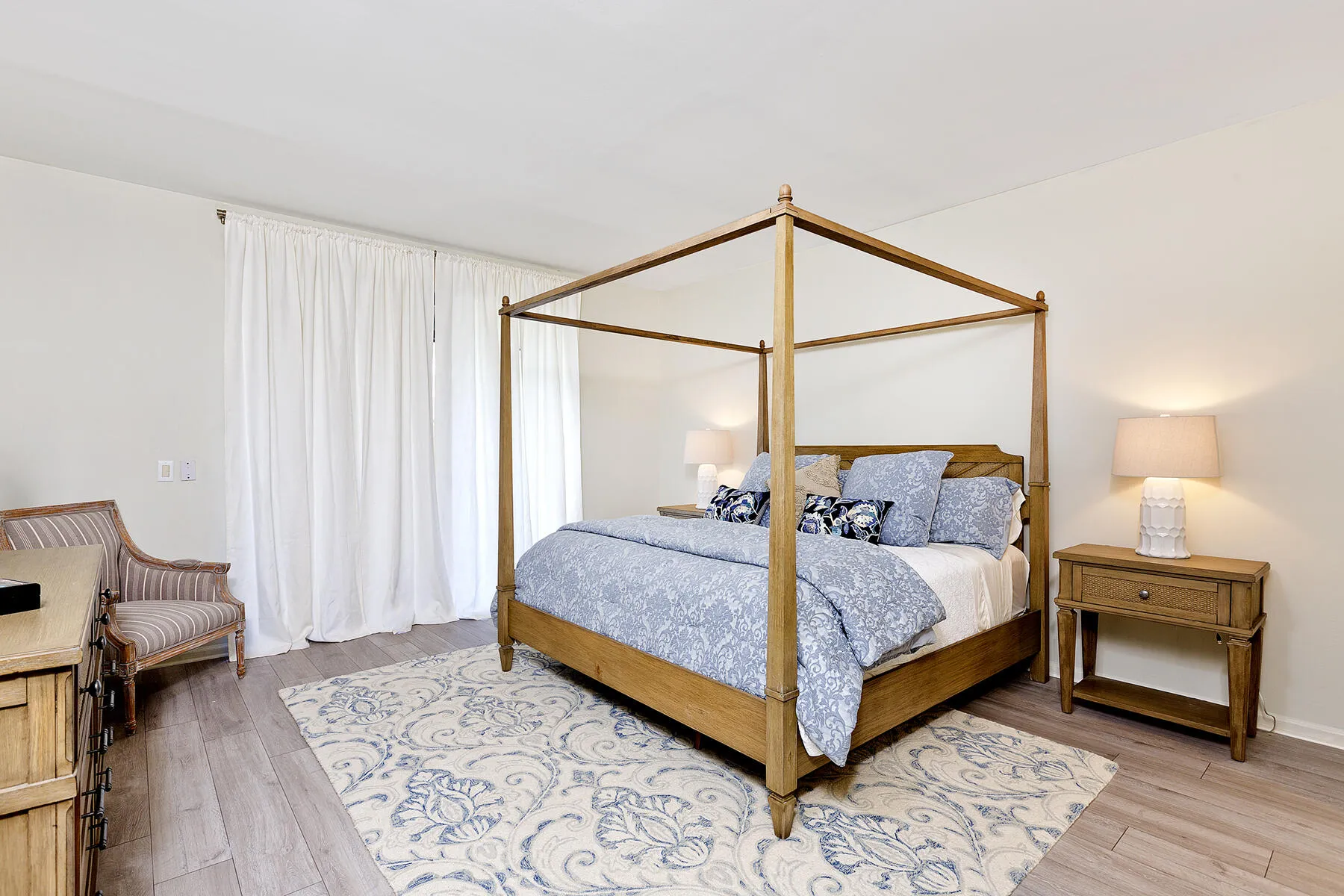 12_Masterbedroom_2