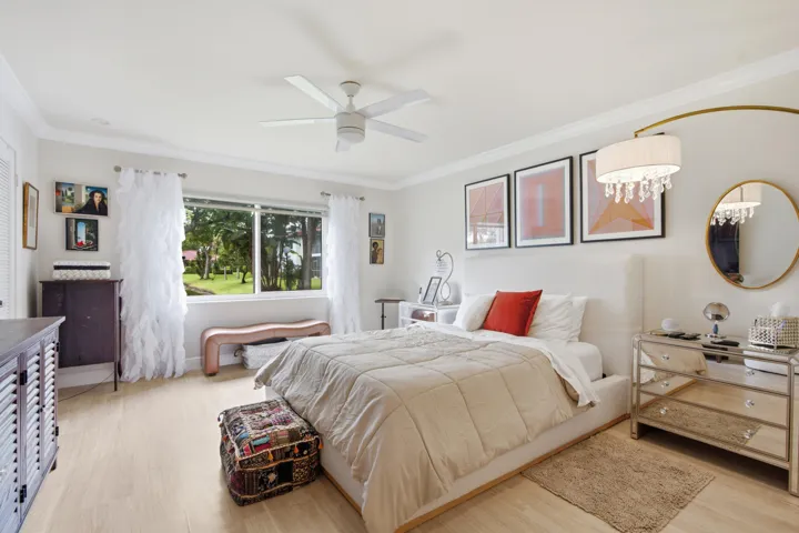 36_luxpro.media 9232 pecky cypress lane